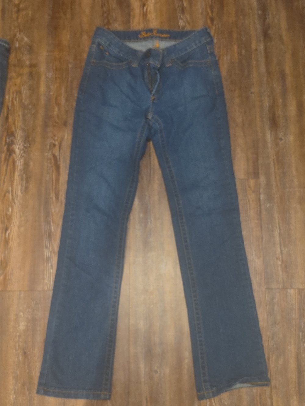 Women's Straight-Leg Jeans in Dark Blue